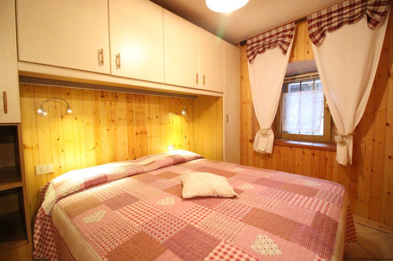 Appartement L'Ermellino Bilocale In Centro - Affitti Brevi Italia à Brusson Extérieur photo