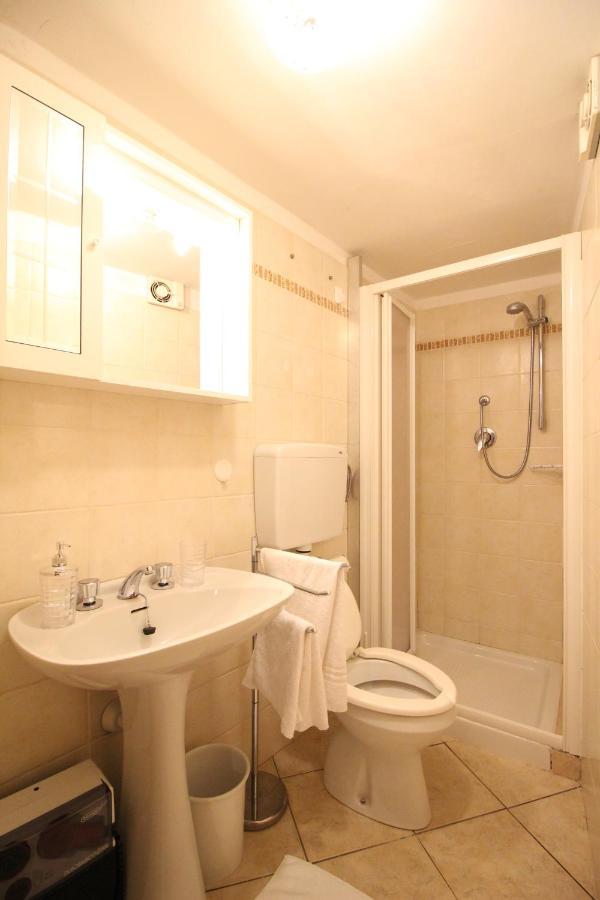 Appartement L'Ermellino Bilocale In Centro - Affitti Brevi Italia à Brusson Extérieur photo